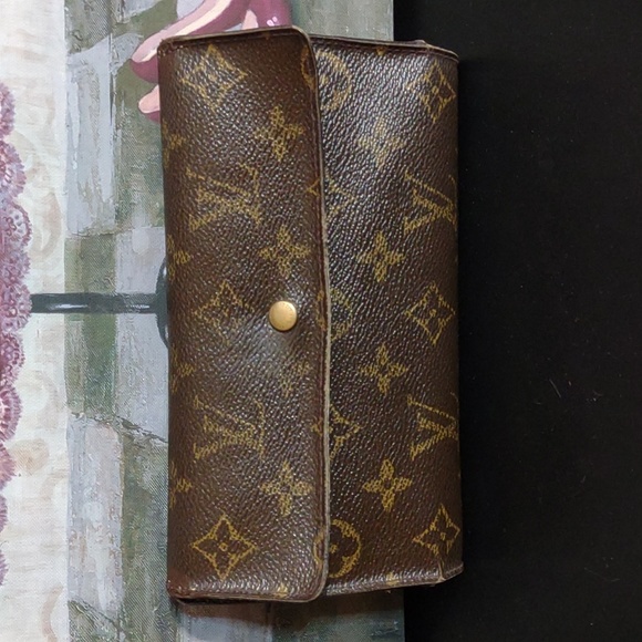Louis Vuitton Handbags - Vintage Louis Vuitton Sarah Wallet